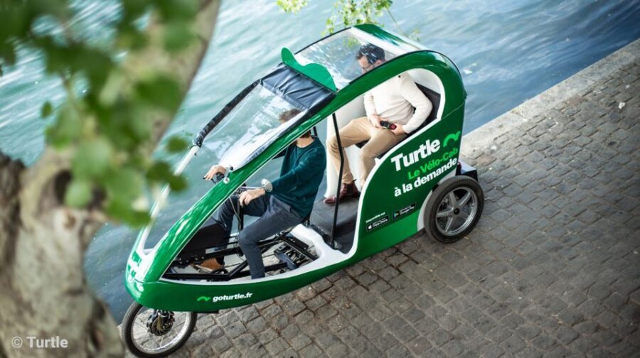 Paris: Private guided tour in Rickshaw bike - Gustave Eiffel - Seine River and Trocadéro: the part you’ll probably talk about later
