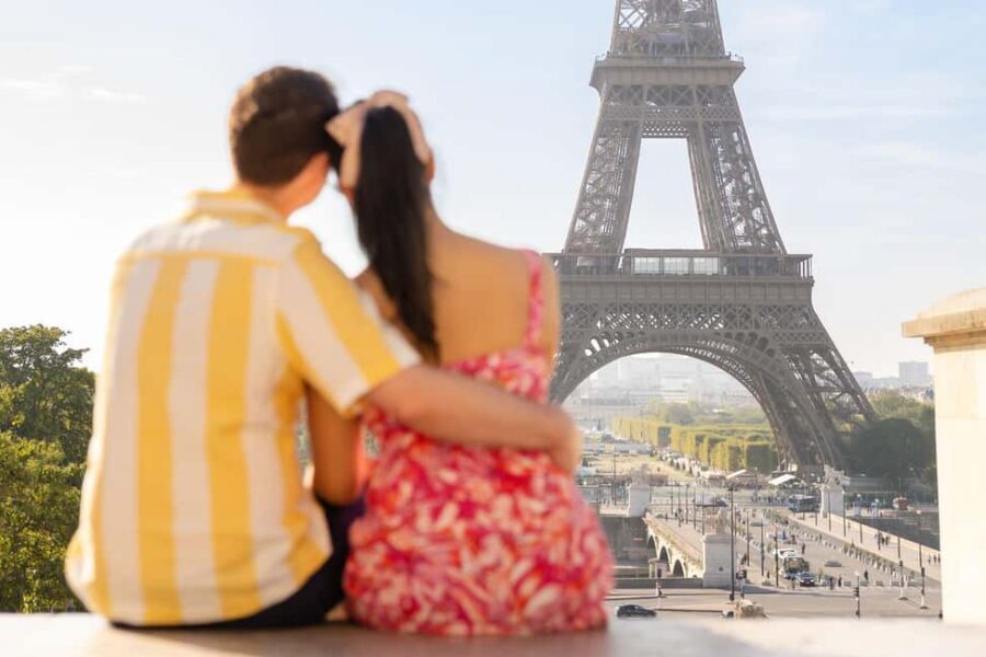 Paris: Private Photoshoot at the Eiffel Tower - The edited photos: 48-hour delivery and how to actually use them