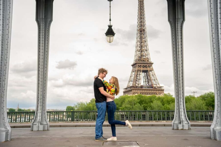 Paris: Private Photoshoot at the Eiffel Tower - Practical tips to keep your session smooth (and your photos better)