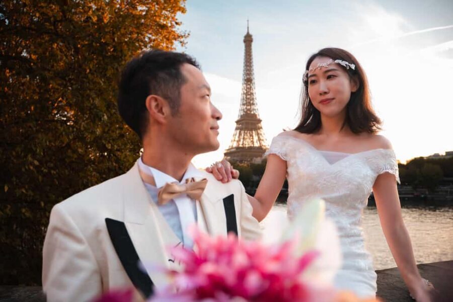 Paris: Private Photoshoot Near the Eiffel Tower - DF Photography Near the Eiffel Tower: What to Expect From Your Photographer