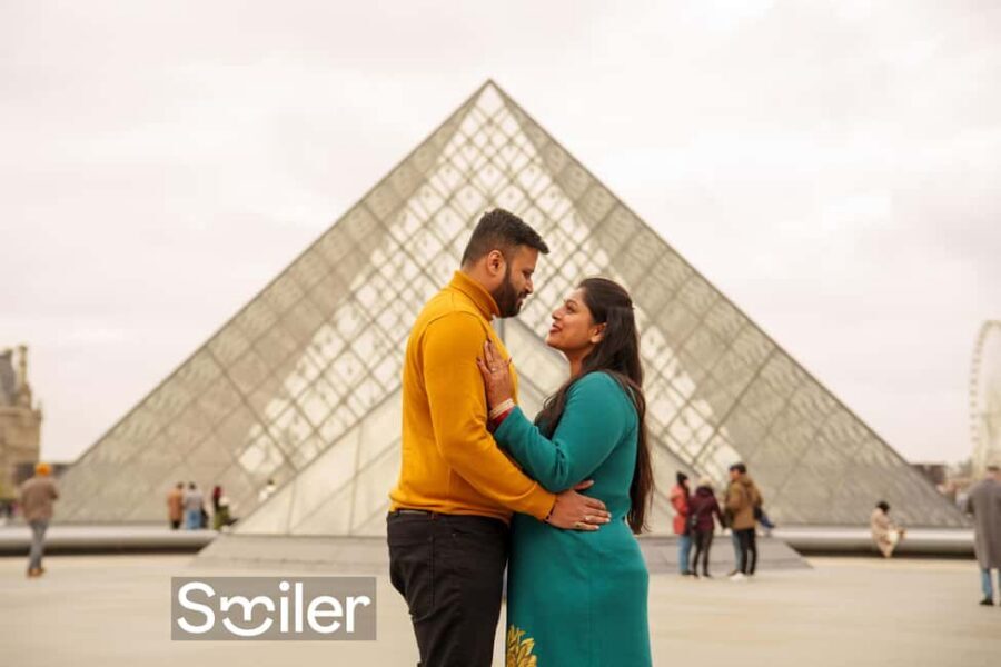 Paris: Private Photoshoot Outside the Louvre Museum - What you get back: high-resolution edited images on your device