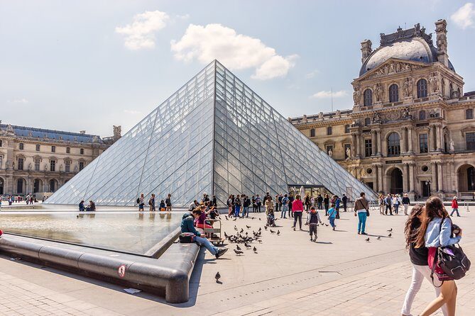 Paris Private Tour: Highlights, Top Quarters & Eiffel Tower - Price reality: what $121.22 gets you (and how it compares)
