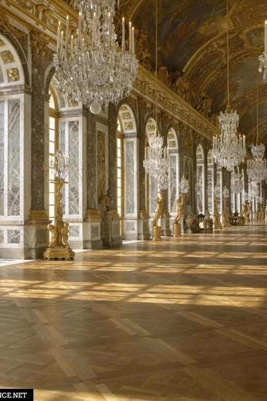 PARIS: Private transfer Château Versailles van 7 people 4H - Key highlights at a glance