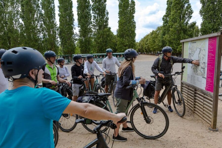 Paris: Versailles Palace and Queen Hamlet E-Bike Tour - Saint-Germain Park to Parc de Saint-Cloud: Grande Cascade and old royal power
