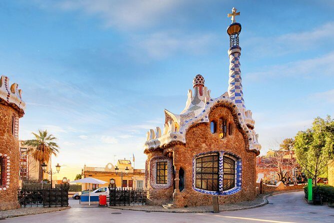Park Guell and Sagrada Familia Tour in Barcelona - The Walking, Heat, and Pacing Reality Check