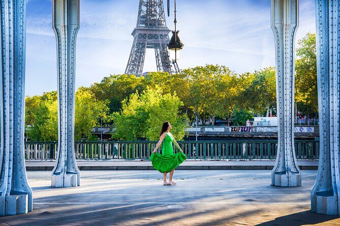 Photo Session Around Eiffel Tower - Pacing, Comfort, and the Walk-First Format