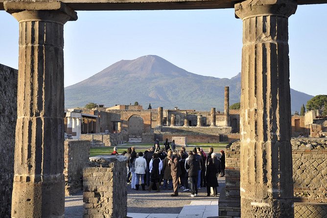 Pompei Skip The Line 2-Hours Guided Tour in English or Italian - The first 2 hours: what the official guide gives you