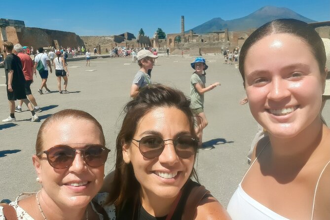 Pompeii 2 hours Private guided tour, A JOURNEY THROUGH THE TIME - Roman streets, shops, and the city’s daily rhythm