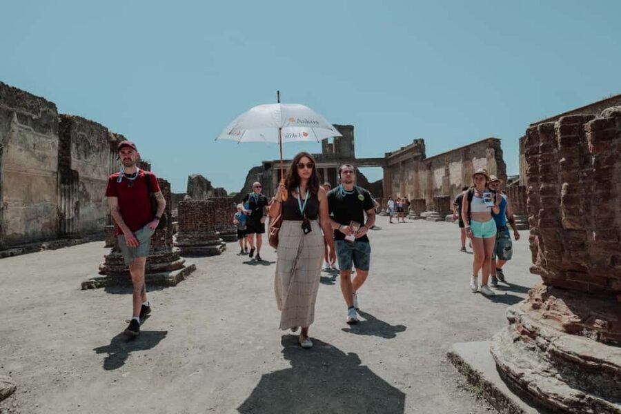 Pompeii 3hours Villa of Mysteries tour with an Archaeologist - House of the Faun and Lupanare: everyday living and the city’s edges