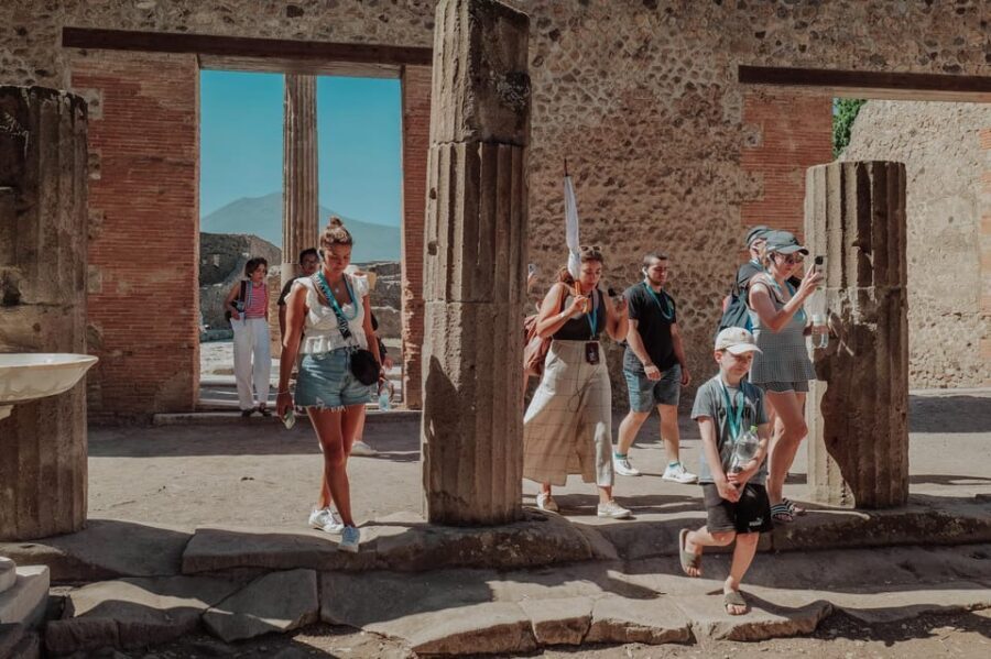 Pompeii 3hours Villa of Mysteries tour with an Archaeologist - Forum Baths, House of Menander, and the Basilica: where daily routines met politics
