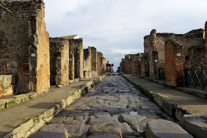 Pompeii- Amalfi Coast tour from Naples, with licensed guide included - Money and Value: What You Pay for, What You’ll Pay Extra
