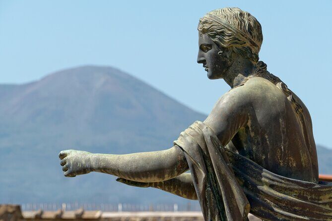 Pompeii and Mount Vesuvius Day Trip from Rome with Pizza Lunch - What to Bring: Shoes, Weather Layers, and a Small But Smart Tip