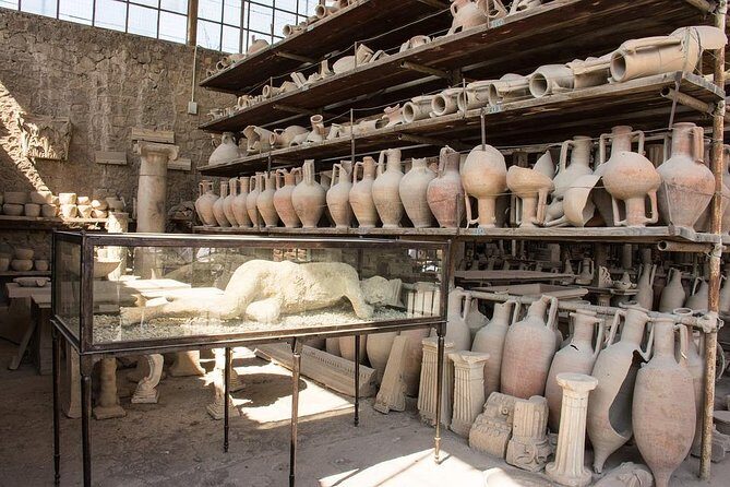 Pompeii and Naples Tour by High-Speed Train - Guide or audioguide: how that changes the vibe