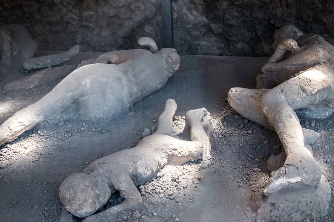 Pompeii and Naples Tour from Rome by Train with Lunch - What the Day Feels Like: Timing, Walking, and Hearing Your Guide