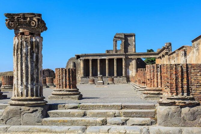 Pompeii and Vesuvius Tour with Pickup - The “Pompeii break” hour: snack time and how to use it well