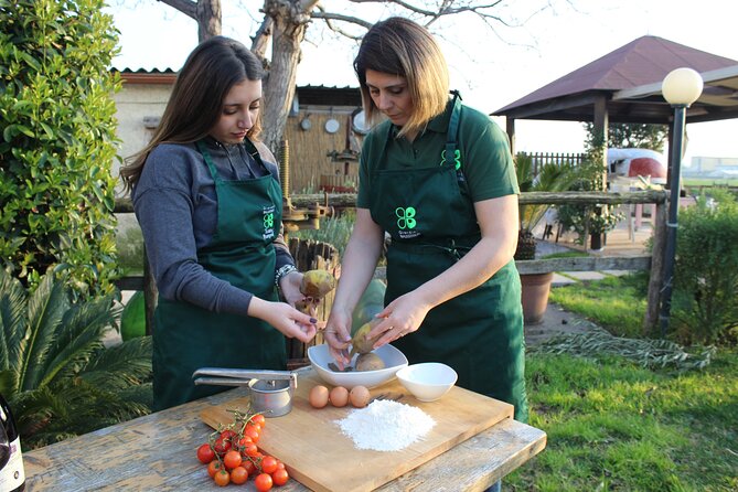 Pompeii: guided tour of the ruins and cooking class fresh pasta - The private-group advantage: up to 10 people and more breathing room