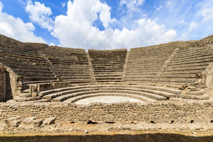 Pompeii Guided Tour with Archeologist - What to pack (and what not to bring) for Pompeii ground reality