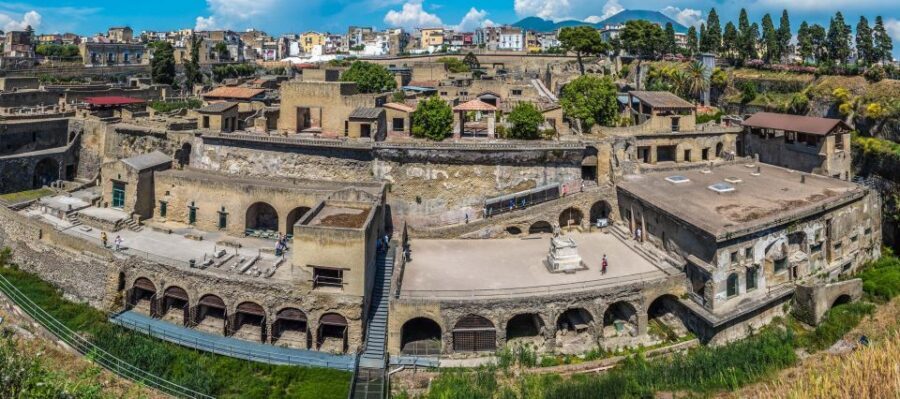 Pompeii, Herculaneum and Vesuvius Tour - Vesuvius + two UNESCO sites: why the order works