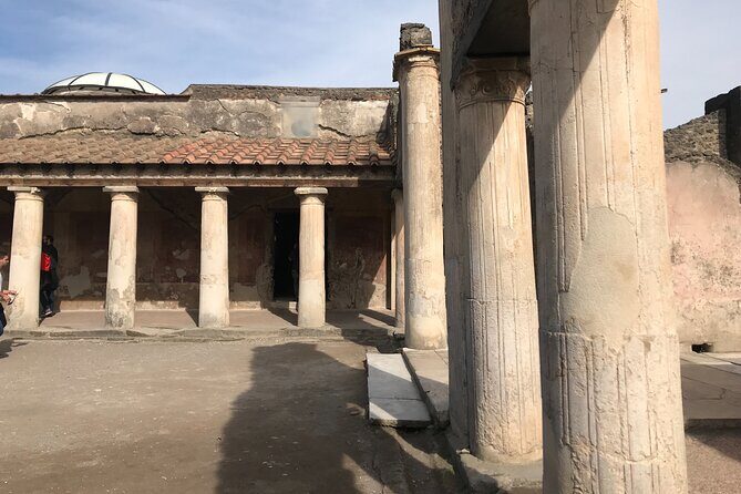 Pompeii Private Tour with an Archaeologist and Skip The Line - Granaries of the Forum: amphora deposits and the casts