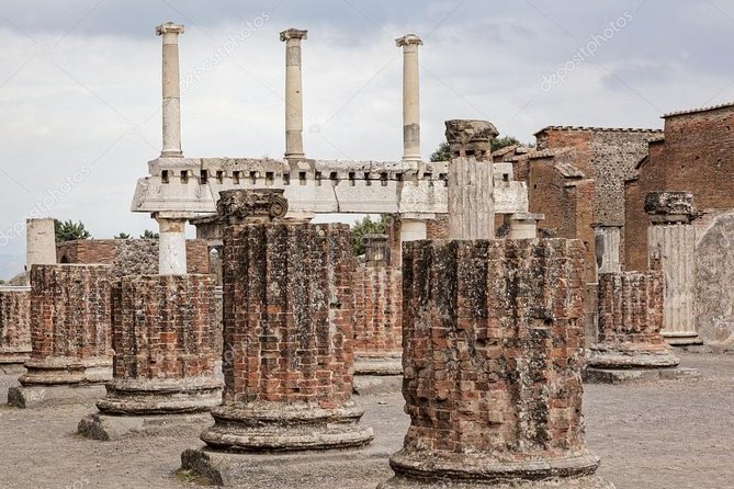 Pompeii Skip-the-Line Entry & Guided Tour with a certified guide - Getting oriented: the Circumvesuviana meeting point that actually matters