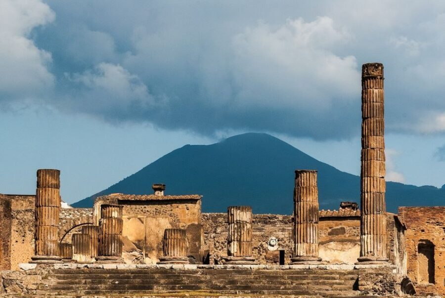 Pompeii Small Group Tour - Tickets Included - Who should book this tour (and who might look elsewhere)