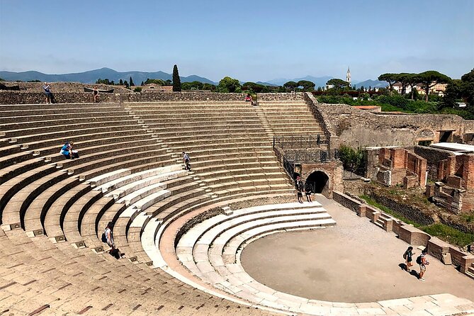 Pompeii small group tour with skip-the-line entrance included - Skip-the-line entry and the smart 2-hour timing