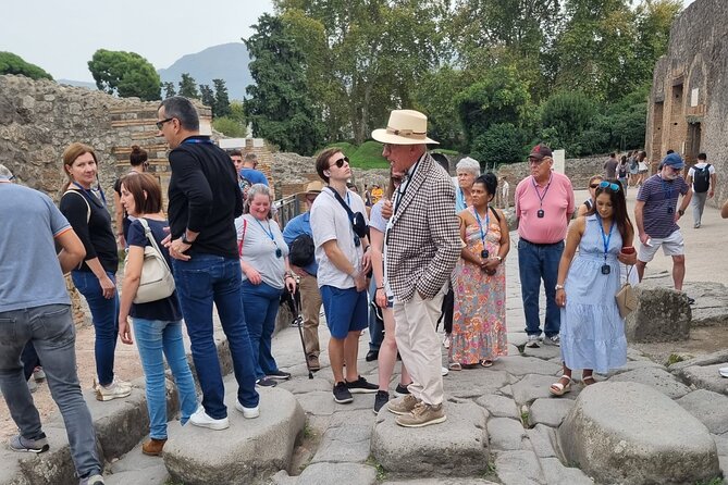 Pompeii small group tour with skip-the-line entrance included - Who this Pompeii tour suits best