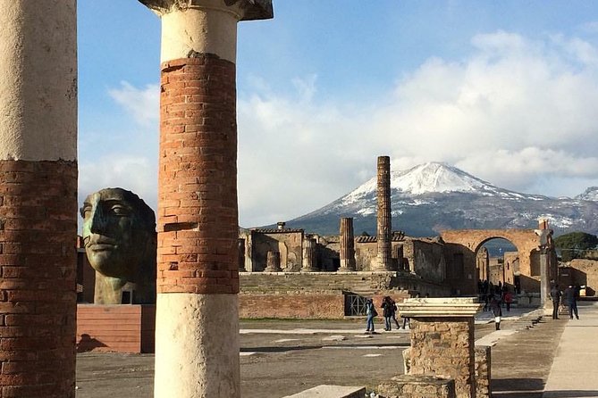 Pompeii Tour & Admission included in a Small Group - Houses, shops, and Via dell’Abbondanza: how wealth and everyday life shared the same streets