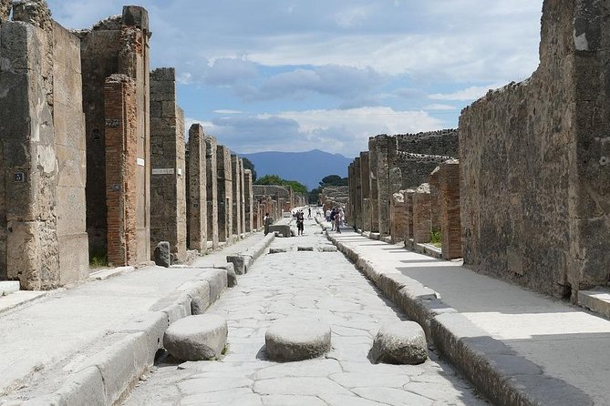 Pompeii Visit at its Most Peaceful Moment - Skip-the-line and the ticket question: value vs. what you still may need to pay