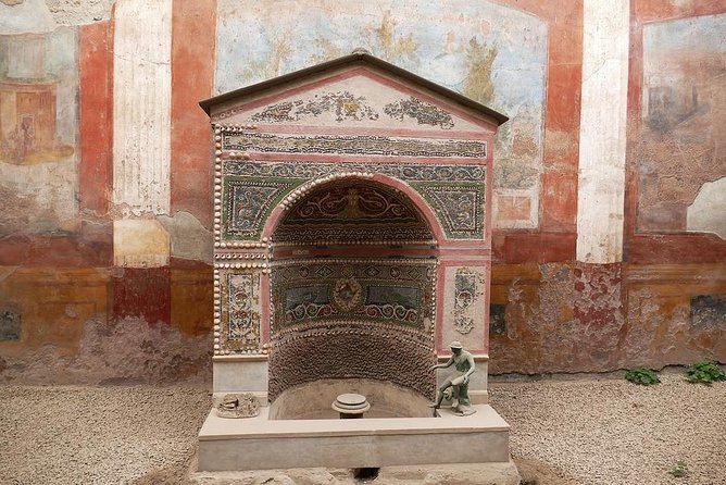Pompeii Visit at its Most Peaceful Moment - Comfort and practical stuff: shoes, pace, and the sunset factor