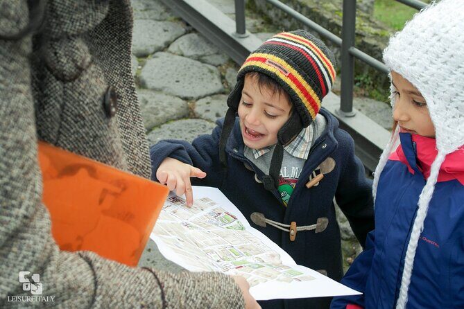Private Awesome Pompeii Family Tour + Guide, Transport & Tickets - Antiquarium di Pompei: connect the ruins to the people