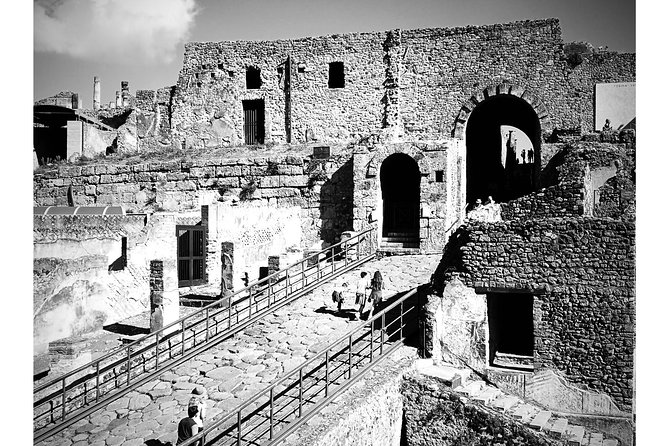 Private Day Tour of Pompeii, Sorrento and Positano with Pick Up - Baths, brothel, and the darker side of city life