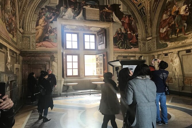 Private Early Morning Express Tour Sistine Chapel, Raphael Rooms - Key Things You’ll Notice on This Tour
