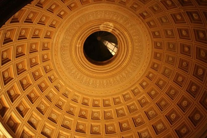 Private Experience: Sistine Chapel , Vatican Museums & St.Peters Basilica - How this 3-hour Vatican plan saves your day
