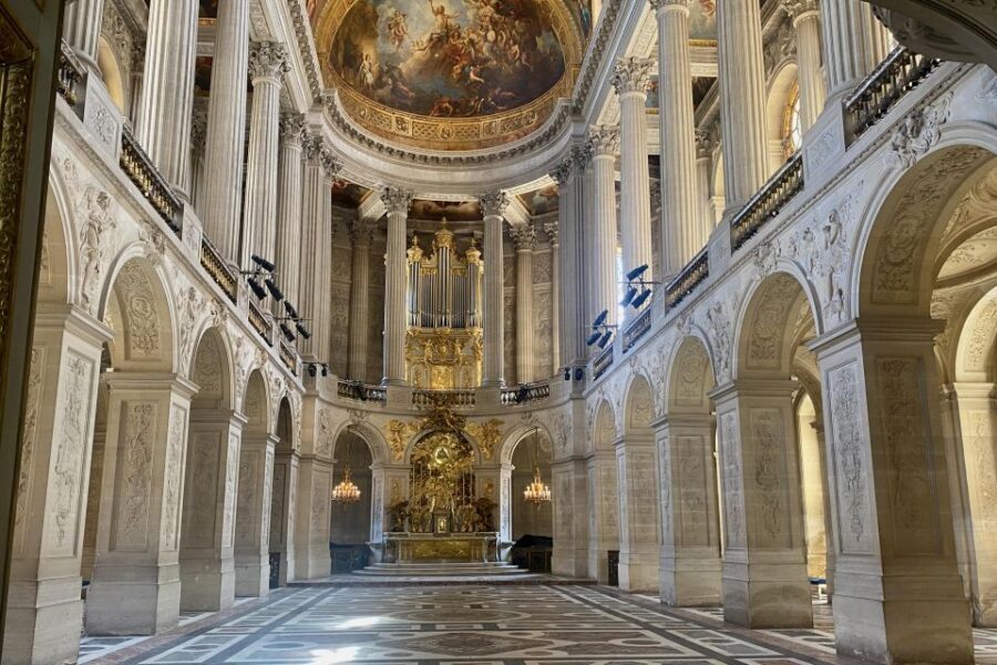 Private Fontainebleau, Versailles, Trianon from Paris - Small Trianon and Hamlet de la Reine: the walk that turns the day human