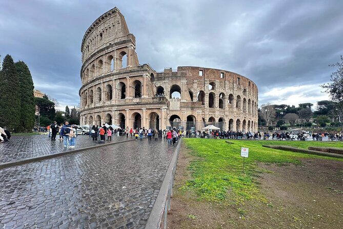 Private Full Guided Tour of Colosseum Roman Forum & Palatine Hill - Key points at a glance