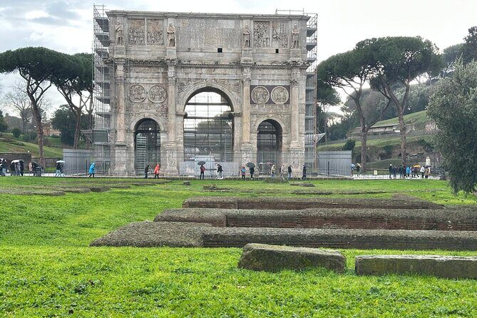 Private Full Guided Tour of Colosseum Roman Forum & Palatine Hill - Meeting points and how to start smoothly
