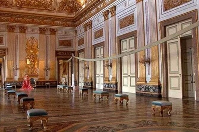 Private Guided Day Tour to Pompeii and the Royal Palace of Caserta - Lunch time and food logic near Caserta