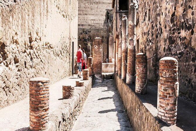 Private Guided Tour in Pompeii - What’s actually happening during the drive