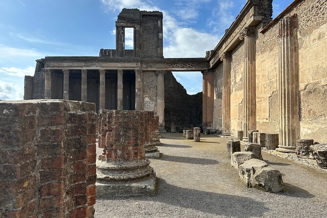 Private Guided Tour of Pompeii Excavations - Guides You Might Get: Maria and Rosaria in the Spotlight