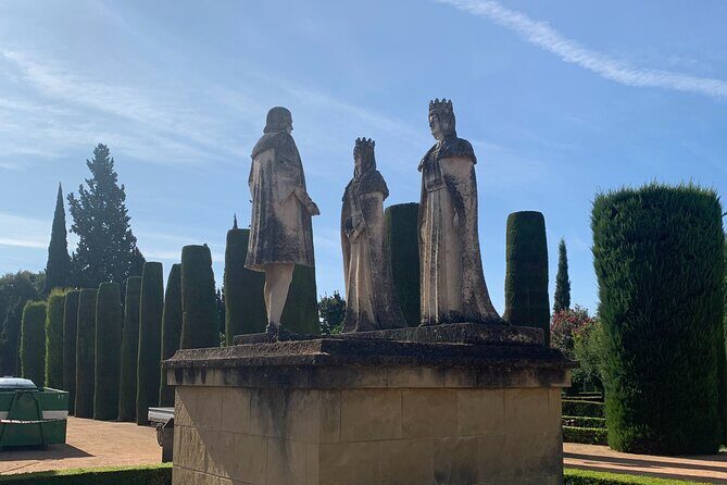 Private guided tour of the Alcazar de los Reyes Cristianos - The gardens walk: where the palace’s softer side shows up