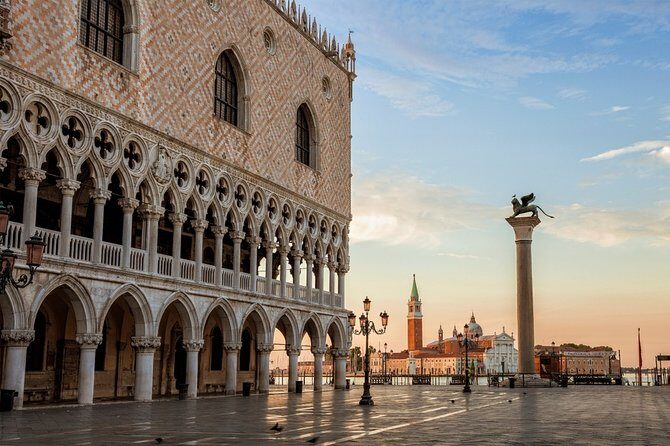 Private or Semi Doge's Palace & Saint Mark's Basilica Guided Tour - Bridge of Sighs: The Photo Stop With a Serious Twist