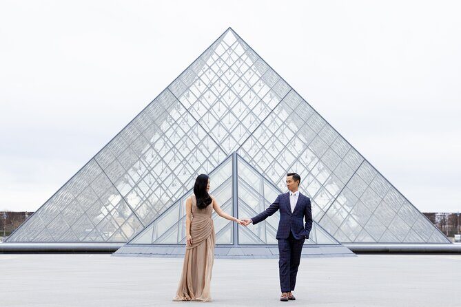 Private Photoshoot at the Louvre area in Paris - Where you’ll shoot: Louvre Pyramid to the Tuileries gardens