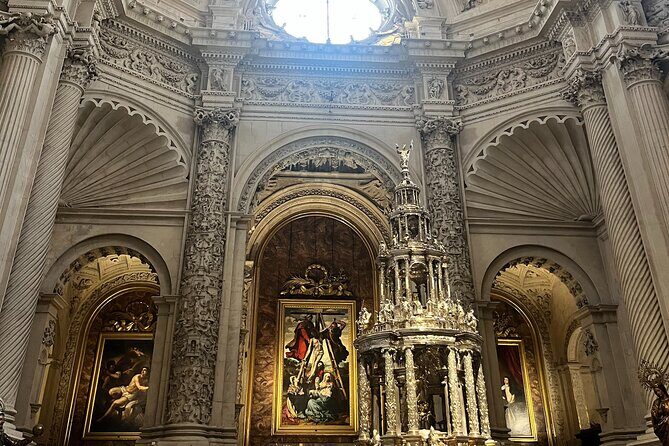 Private tour and tickets of Alcazar & Cathedral of Seville - Guide quality is the whole point here