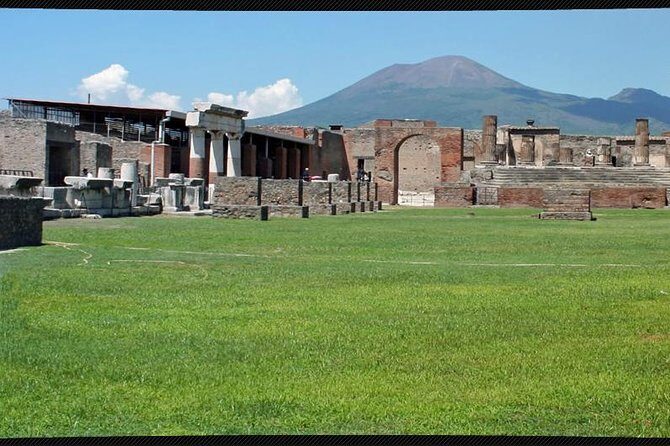 Private Tour Pompeii Herculaneum Vesuvius - Timing and pacing for an 8–9 hour day