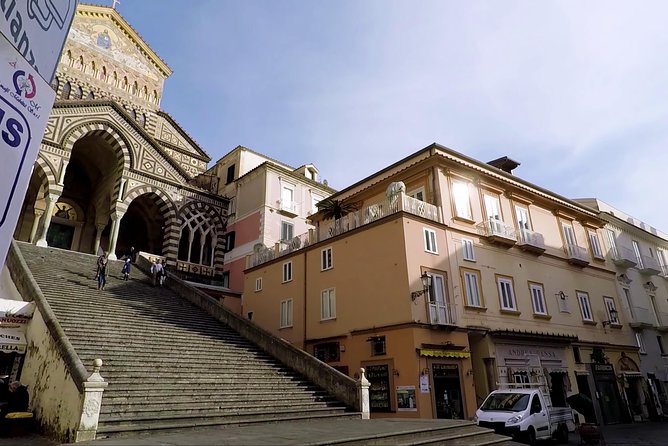 Private Transfer NAPLES to AMALFI or vv (with Stop option in Pompeii) - Price and value: why $128.49 can be a smart move