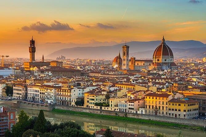 Private Uffizi Gallery Guided Tour in Florence - The first hour at the Uffizi: a guided route through the big names