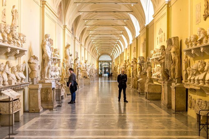 Private Vatican Museums Tour with Sistine Chapel & St. Peter's Basilica - From Via Tunisi to reserved entry: getting started right