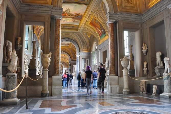 PRIVATE Vatican, Sistine Chapel & St. Peter's Basilica (shortcut) - La Pietà in St. Peter’s: the finale’s emotional hit