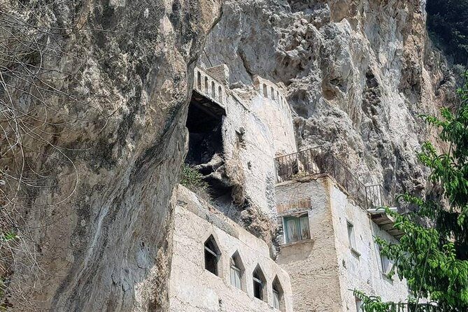 Private Walking tour from Ravello to Amalfi following Escher works - Atrani walk: following the Escher corners down toward Amalfi